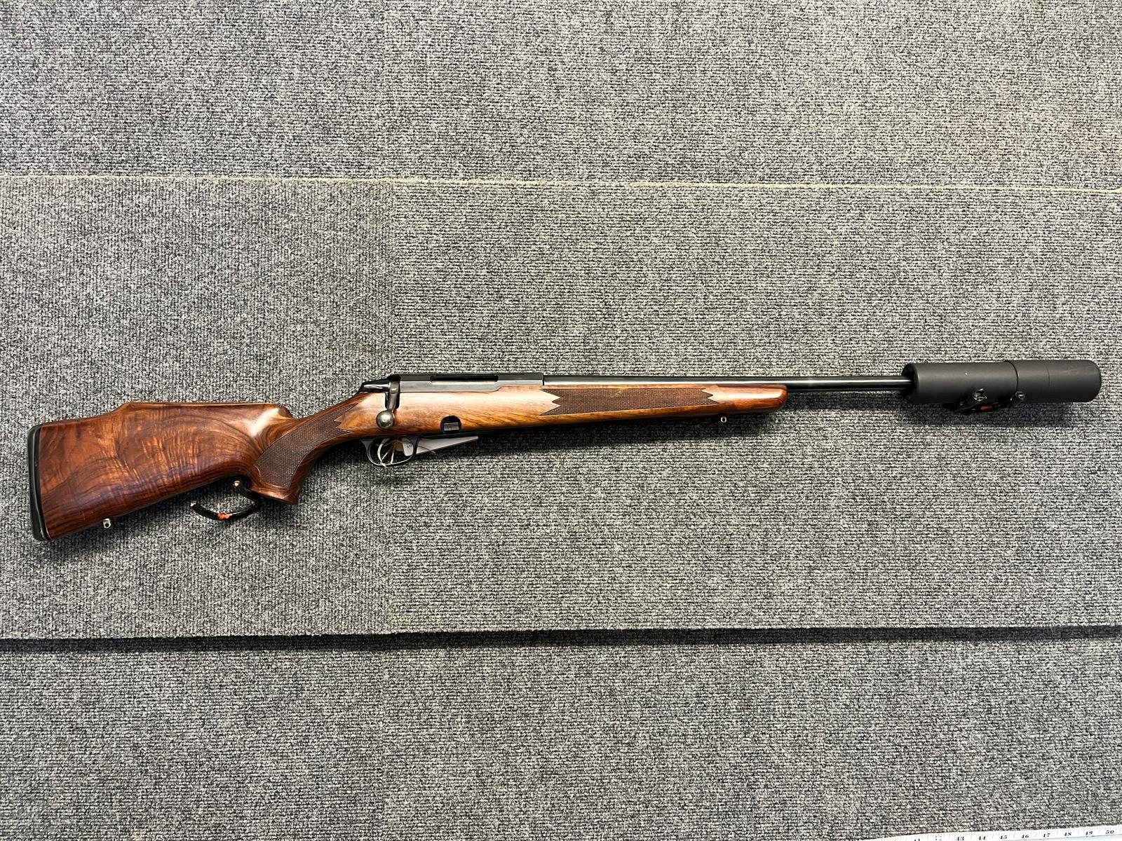 TIKKA M590 .243 RIFLE